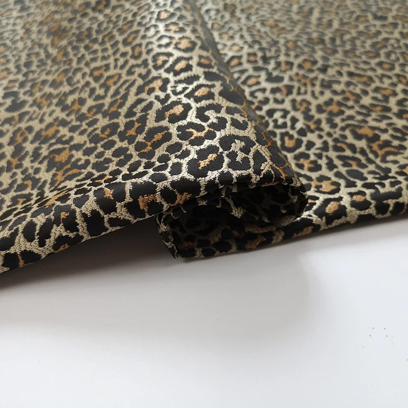 Yarn Dyed Brocade Jacquard Fab - Summer Clothing Material recension och pris