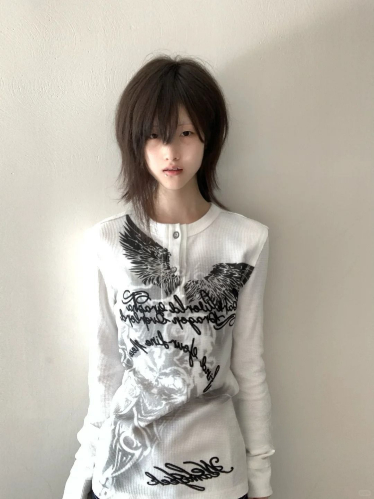 Japanese Vintage Wing Letter P - Summer Grunge Clothing recension och pris